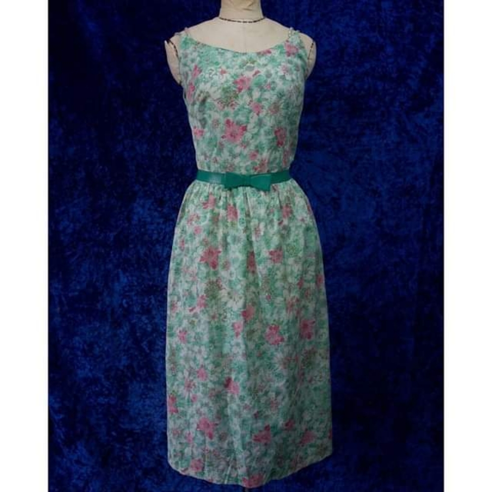VINTAGE 1950s swing dress